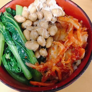 菜食三色丼